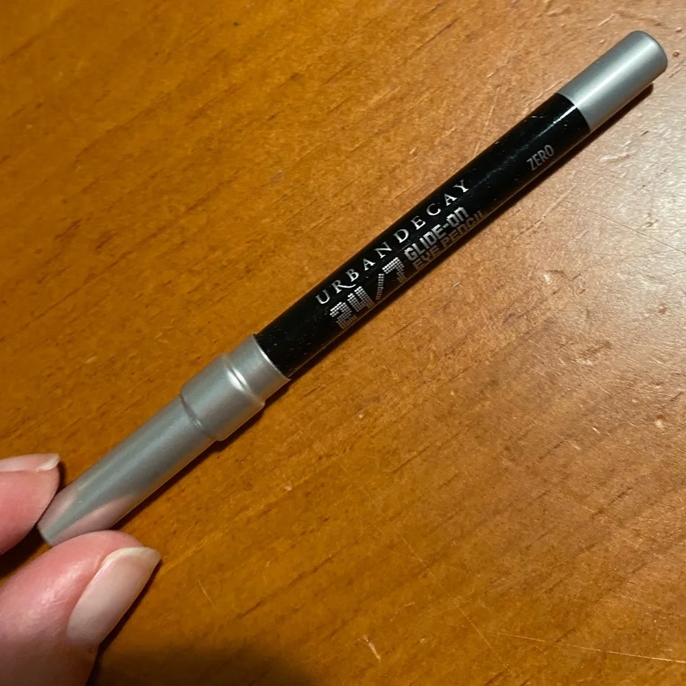 2 Urban Decay 24/7 Glide-On Eye Pencils